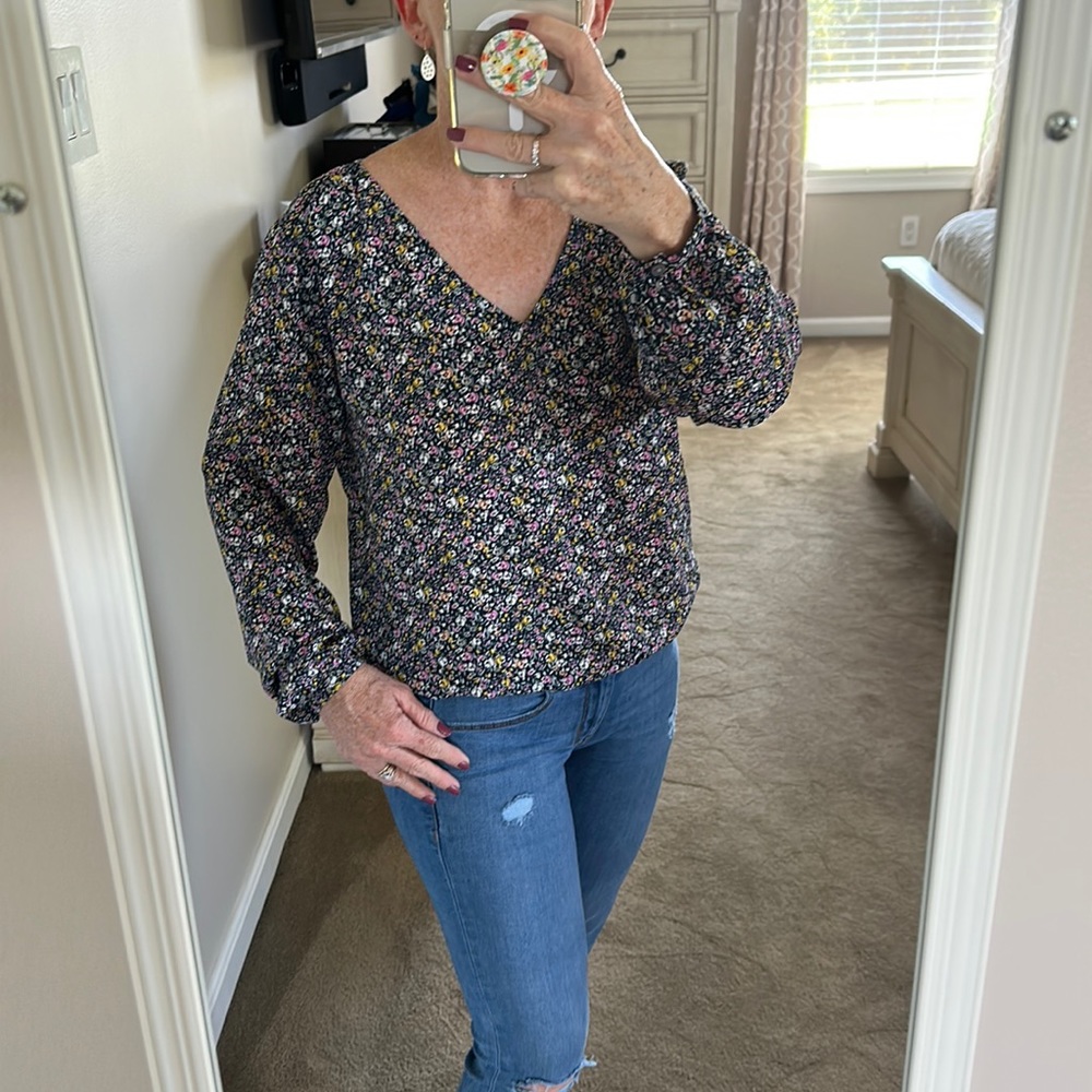 Loft Outlet pullover V neck blouse